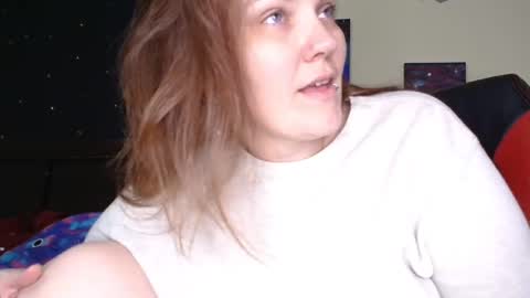 Snapshot of toxiclilly chatting on 12/14/25, 10:20 Lilly Miss Mistress Goddess Maam Queen Boss online show from 12/14/25, 10:20