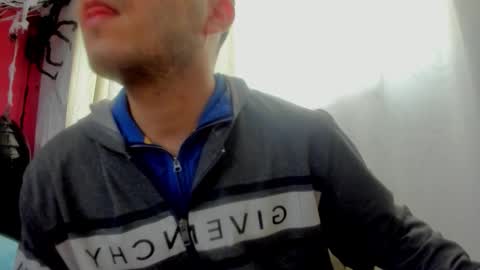 Snapshot of toxiclove01 chatting on 10/13/25, 01:55 toxiclove01 online show from 10/13/25, 01:55