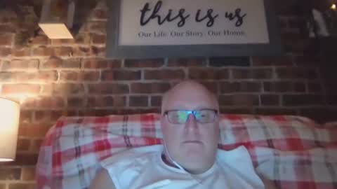 Snapshot of toyota1969 chatting on 12/18/25, 12:38 toyota1969 online show from 12/18/25, 12:38