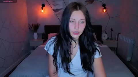 tracey_gill online show from 06/25/26, 09:14