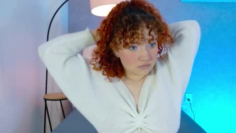 tracielowe_w online show from 09/28/25, 03:23