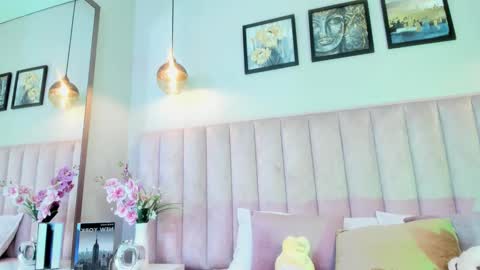 Tracy  online show from 02/21/26, 07:37