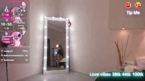 Snapshot of tracy_tay1or chatting on 01/08/25, 06:41 Tracy GMT2 Mon 3 AM - 4 PM Tue 3 AM - 4 PM Wed 3 AM - 4 PM Thur 3 AM - 4 PM Fri 3 AM - 4 PM online show from 01/08/25, 06:41