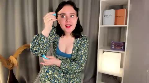 Call me Tracy online show from 12/16/25, 01:27