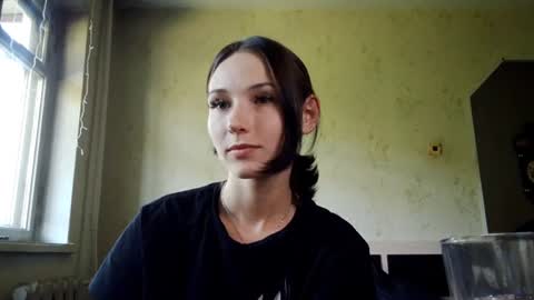 Snapshot of tracyturansky chatting on 06/15/26, 07:54 Mira online show from 06/15/26, 07:54