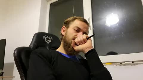 Snapshot of tralalabala chatting on 11/23/25, 08:52 Tralalabala online show from 11/23/25, 08:52