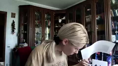 Lesly online show from 06/14/26, 05:20