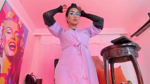 Juliana Giiraldo  online show from 09/11/25, 01:44