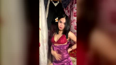 Snapshot of transmerrymae chatting on 05/05/26, 02:36 ARA CASTRO online show from 05/05/26, 02:36