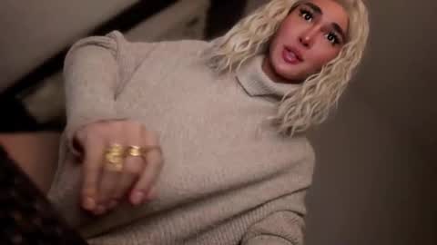 ALMIGHTY GODDESS VALENTINA online show from 11/14/25, 08:18