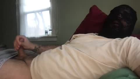 Snapshot of trapzaddy212 chatting on 02/14/25, 10:04 trapzaddy212 online show from 02/14/25, 10:04