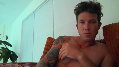 Snapshot of trash_man1989 chatting on 11/30/25, 01:09 trash_man1989 online show from 11/30/25, 01:09