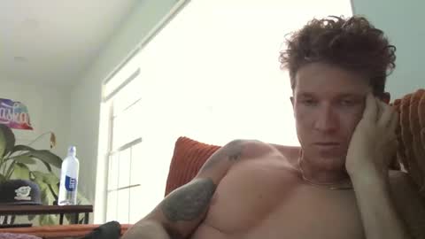 Snapshot of trash_man1989 chatting on 11/30/25, 10:03 trash_man1989 online show from 11/30/25, 10:03