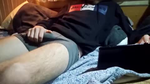 Snapshot of travelbait chatting on 10/29/25, 10:55 travelbait online show from 10/29/25, 10:55