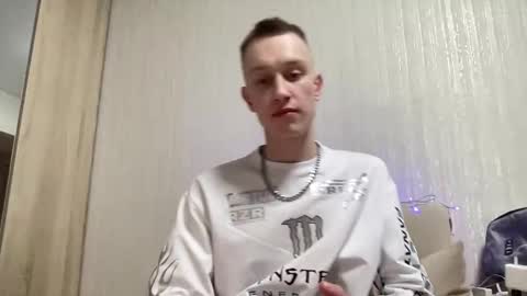 Snapshot of travis_gracile chatting on 04/01/26, 01:41 Travis online show from 04/01/26, 01:41