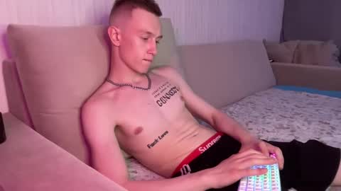 Travis online show from 05/10/26, 08:08