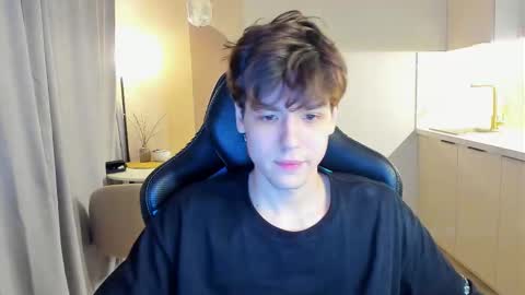 Snapshot of travisrivas chatting on 10/23/25, 07:23 travisrivas online show from 10/23/25, 07:23