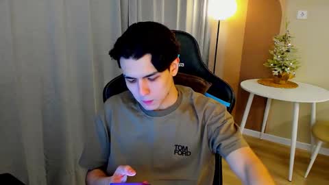 travisrivas online show from 02/02/26, 01:37