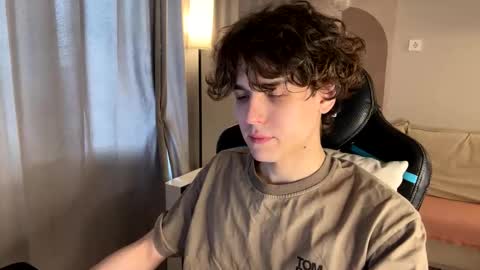 travisrivas online show from 04/18/26, 09:02