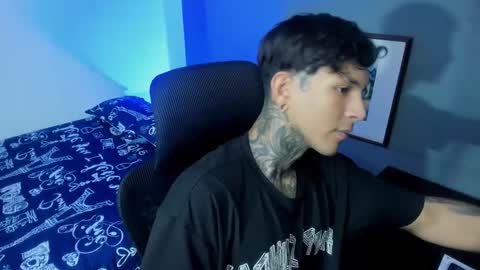 TRAV - INDEPENDENT MODEL online show from 11/08/25, 05:12