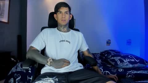 TRAV - INDEPENDENT MODEL online show from 11/15/25, 06:55