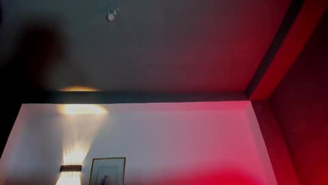 TRAV - INDEPENDENT MODEL online show from 12/13/25, 11:10