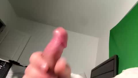 Snapshot of travt91 chatting on 10/18/25, 07:42 travt91 online show from 10/18/25, 07:42