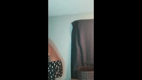 Snapshot of tray713152 chatting on 02/21/26, 12:44 10Thickness online show from 02/21/26, 12:44