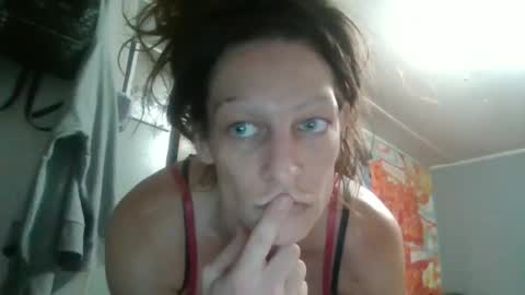 Snapshot of trazlicious2469 chatting on 06/12/26, 05:23 trazlicious2469 online show from 06/12/26, 05:23