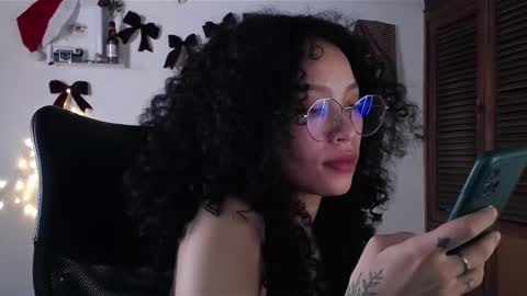 Emily online show from 12/10/24, 05:33