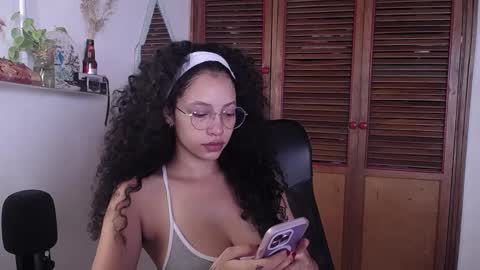 Emily online show from 09/08/25, 04:06