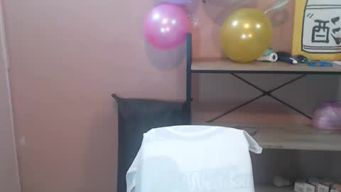 Snapshot of treat_urself chatting on 02/15/26, 10:47 marian online show from 02/15/26, 10:47