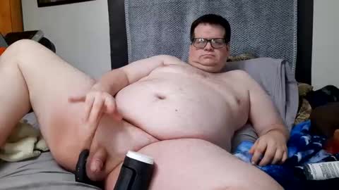 Snapshot of treatbobnice chatting on 02/16/26, 03:41 Treat Bob Nice online show from 02/16/26, 03:41