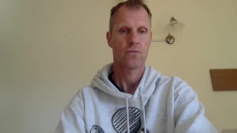 Snapshot of trebo00788 chatting on 10/25/25, 09:06 trebo00788 online show from 10/25/25, 09:06