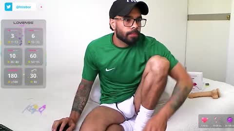 Snapshot of treborshunter chatting on 02/17/26, 06:36 Hunter man online show from 02/17/26, 06:36