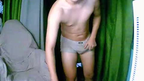 trebz_01 online show from 12/21/25, 06:37