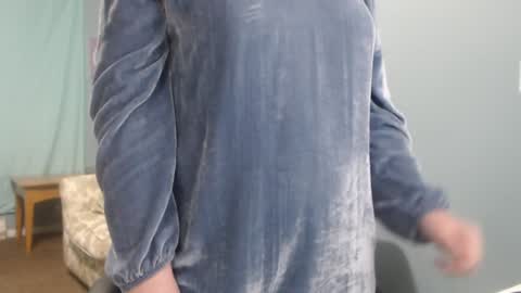 TreeJeanne online show from 01/24/25, 02:08