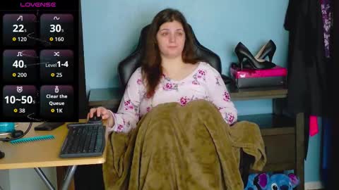 TreeJeanne online show from 11/28/25, 01:19