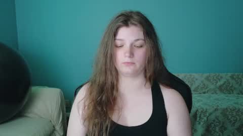 Snapshot of treejeanne chatting on 06/17/26, 08:43 TreeJeanne online show from 06/17/26, 08:43