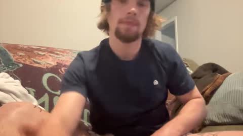 Snapshot of treeman817 chatting on 12/24/24, 07:22 treeman817 online show from 12/24/24, 07:22