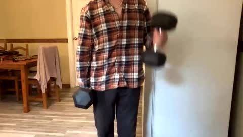 Snapshot of treeman817 chatting on 10/28/25, 05:37 treeman817 online show from 10/28/25, 05:37