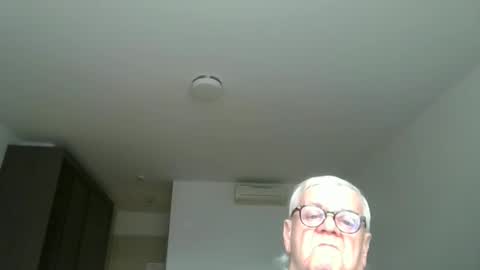 Snapshot of trekbeestje1 chatting on 12/03/25, 01:20 trekbeestje online show from 12/03/25, 01:20