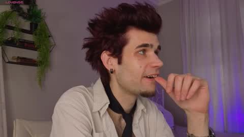 Snapshot of trevor_thomson chatting on 02/16/26, 10:22 Trevor online show from 02/16/26, 10:22