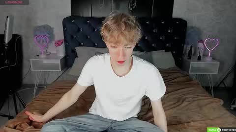 TrevorBenson online show from 10/06/25, 03:15