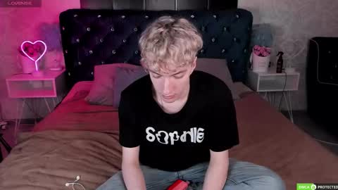 TrevorBenson online show from 11/14/25, 03:05