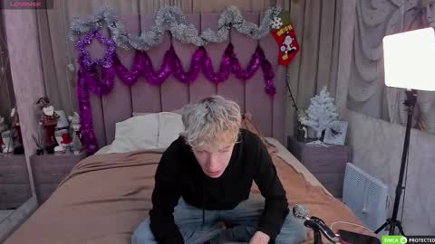 TrevorBenson online show from 12/15/25, 03:22