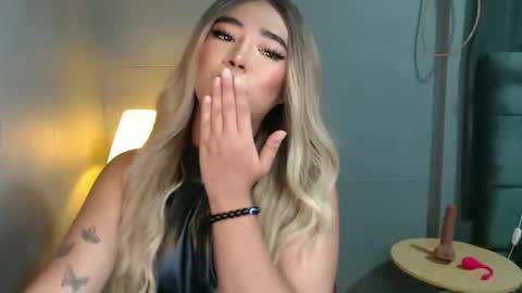 Snapshot of trexie_fucks15 chatting on 11/04/25, 03:38 trexie_fucks15 online show from 11/04/25, 03:38