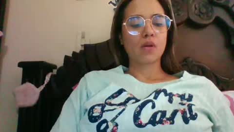 triana_bell online show from 01/20/25, 05:37