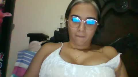triana_bell online show from 02/08/25, 11:55