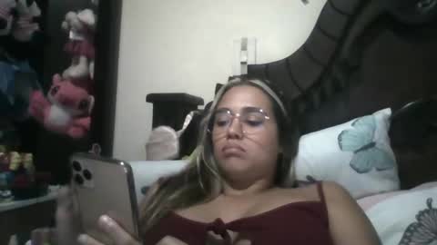 triana_bell online show from 03/08/25, 10:56